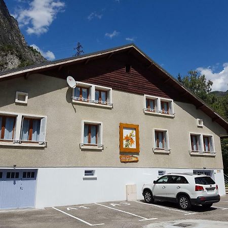Les Lys Oranges Apartman Le Bourg-dʼOisans Kültér fotó