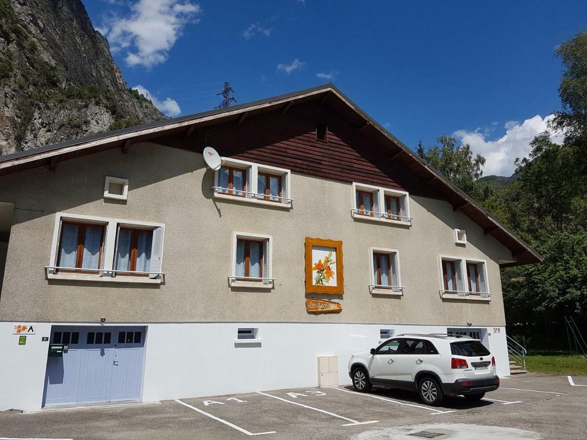 Les Lys Oranges Apartman Le Bourg-dʼOisans Kültér fotó